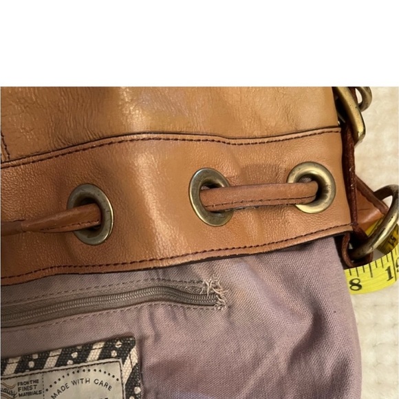 💚 FOSSIL BUCKET
Shoulder bag💚🩷💚 - Picture 10 of 12